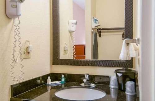 Tougaloo House | Cozy Place!Near Mississippi Civil Rights Museum