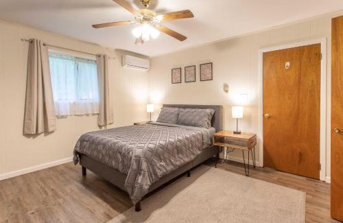 Gouldsboro House | Cozy Poconos Ranch Home with Pool Access, Near Lake!