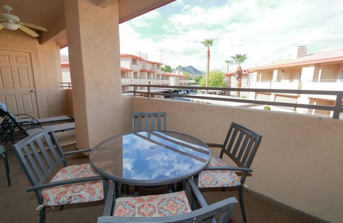 Villa Sierra Madre Condo | Cozy Pointe Resort Condo - Walking Distance to North Mountain!