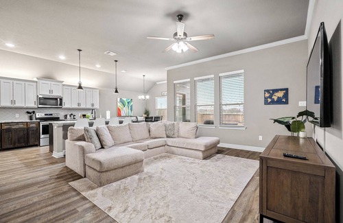 Greenville House | Cozy Primary Suite in a New, Modern Home!