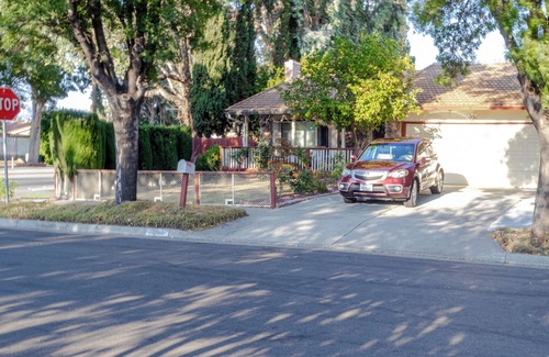 South San Jose House | Cozy, private 1 bedroom, bath & entrance with WiFi, kitchen and laundry!
