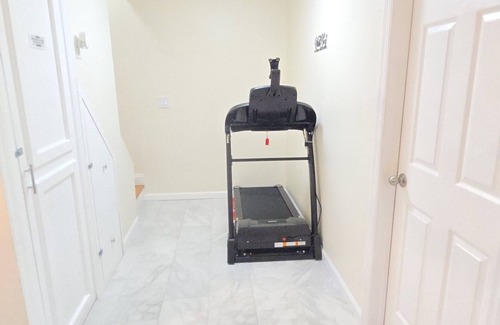Emerson Hill House | Cozy Private 1-br Basement Apt StatenIsland close to NYC Family & Pet Friendly