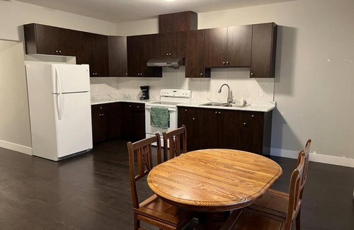 Surrey Apartment | Cozy & Private 2 Bedroom Suite