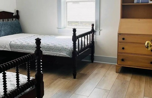 Cut Off Apartment | Cozy private and safe house