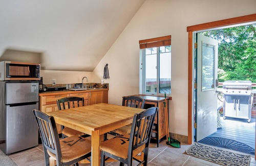 Enumclaw Apartment | Cozy Private Apartment Mount Rainier National Park and Crystal Mountain