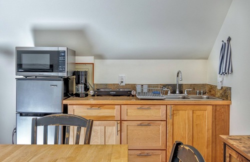 Enumclaw Apartment | Cozy Private Apartment Mount Rainier National Park and Crystal Mountain