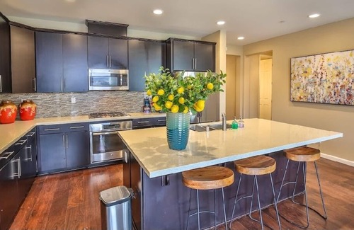 Elk Grove House | Cozy Private Bedroom with Backyard