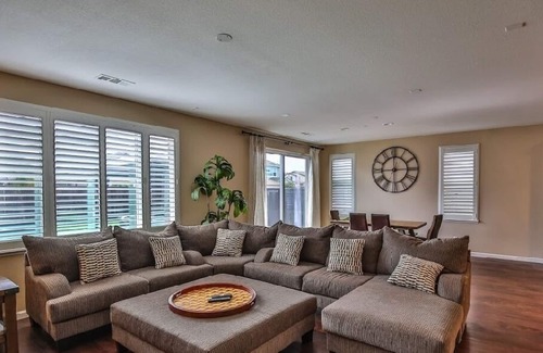 Elk Grove House | Cozy Private Bedroom with Backyard