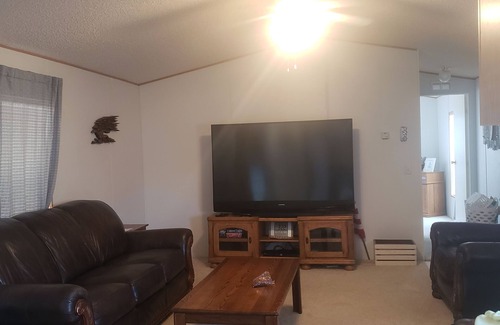 Meadview House | Cozy Private Boat House Near Grand Canyon West and Lake Mead on one fenced acre!