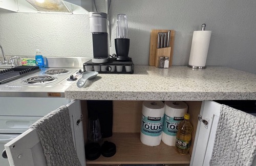 Summerlin Cabin | Cozy private cabin in a safe area of the fabulous Las Vegas with WiFi, AC