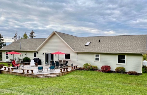 Miltonvale Park House | Cozy & Private Countryside home close to the City as well as beaches/attractions