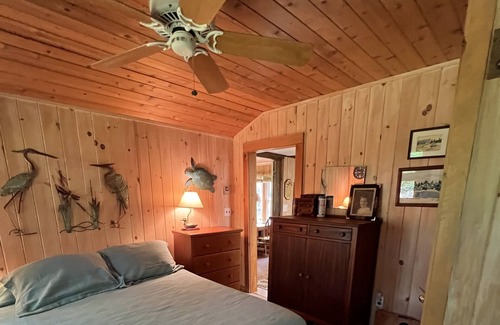 Bridgton Cottage | Cozy private getaway!