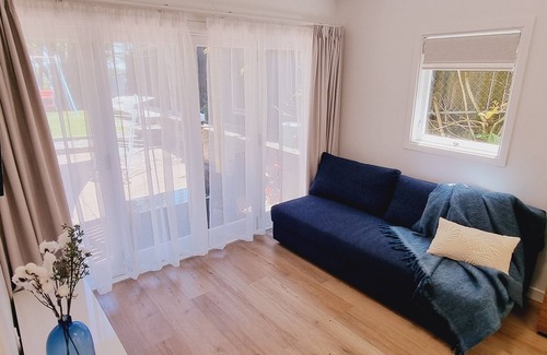 Henderson Bed & Breakfast | Cozy Private Guest Room with Ensuite