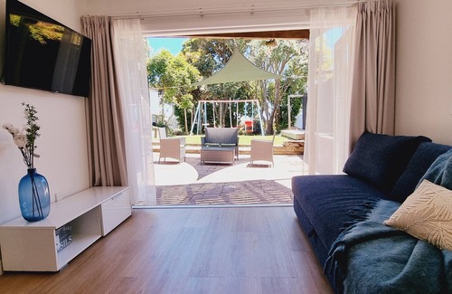 Henderson Bed & Breakfast | Cozy Private Guest Room with Ensuite