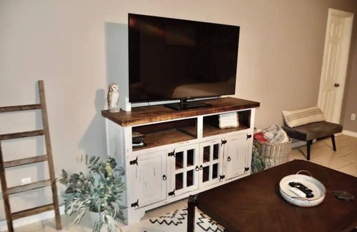 Willow Apartment | Cozy Private Guest Suite, Unit #1
