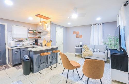 Mission House | Cozy Private Guesthouse with heated pool; Casita El Relajó
