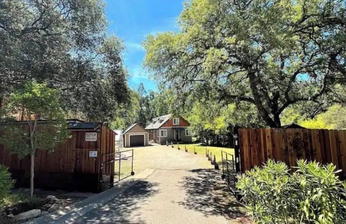 Placerville House | Cozy private home, 1 acre orchards near Apple Hill
