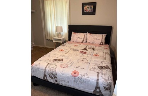 Remerton House | Cozy Private Home 4 bedroom 1 bath, Great Outdoor Area