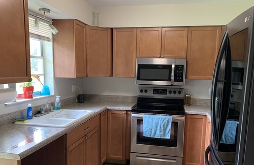Okeechobee House | Cozy private home 5 minutes from Okeechobee Lake
