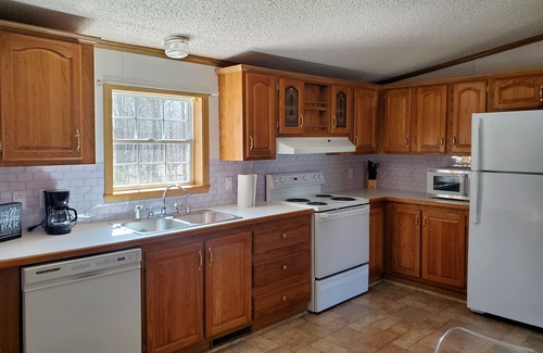 Norwich House | Cozy private home close to casinos and more