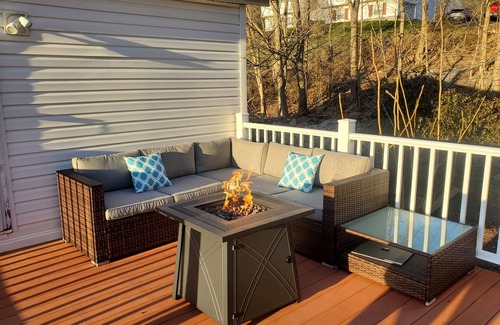 Norwich House | Cozy private home close to casinos and more
