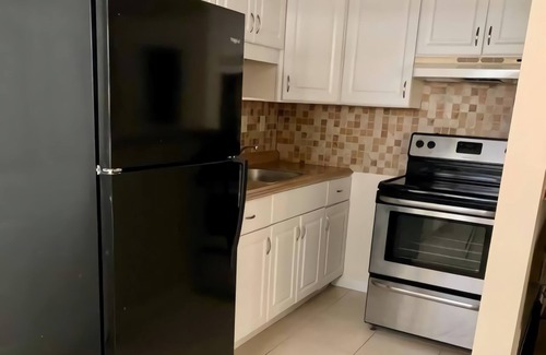 West Little Havana House | Cozy Private House, near Miami Airport - Free parking