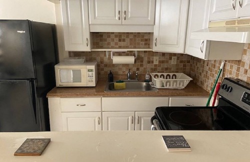 West Little Havana House | Cozy Private House, near Miami Airport - Free parking