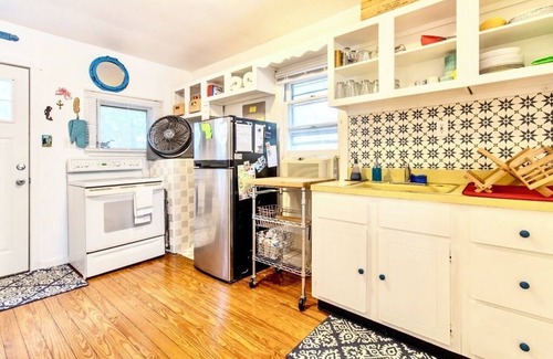 Villas House | Cozy Private North Cape Bay Cottage Near Beaches!