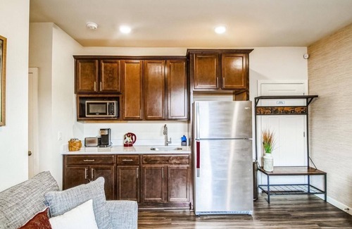 Port Orchard House | Cozy Private Oasis in Port Orchard: 1BR Suite with Trails and Amazing Views