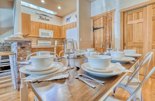 Anacortes House | Cozy Private Ranch Cabin, Whistle Lake | Sleeps 6