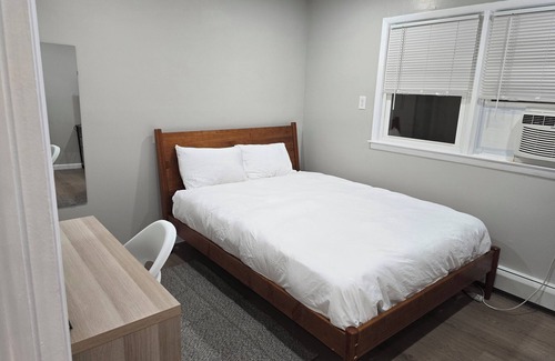 Jersey City Apartment | Cozy Private Room 1 in Modern Shared Apartment - 8 Minute Walk to Path NYC Train