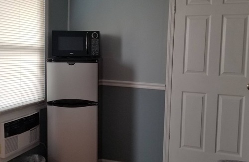 Kissimmee Apartment | Cozy private room and bathroom perfect for any trip!