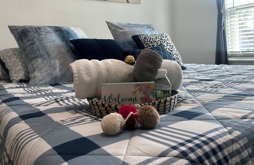 Englewood House | COZY PRIVATE ROOM"B"