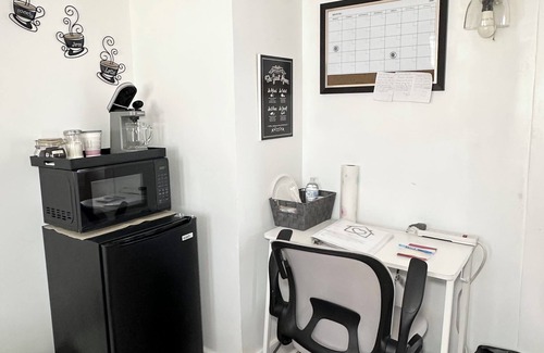 Hicksville Cabin | π Cozy Private Room π£ Near LIRR & Shops π Fast Wi-Fi