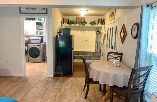 Milton House | Cozy Private Room-Queen&Full Bed, Hot Tub Pool Pets Welcome!
