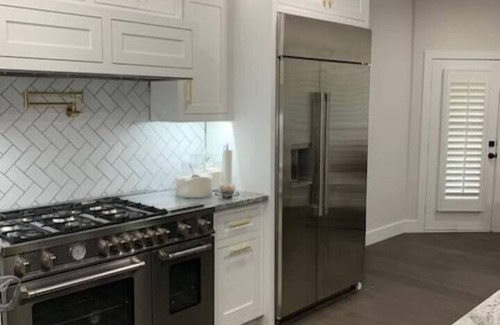 Southwest Carrollton House | Cozy Private Room with Private Ensuite Bath in Carrollton