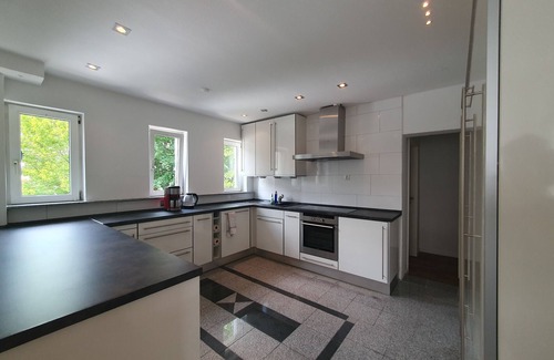 Oberstadt Condo | Cozy private room with shared bathroom centrally located - at Mainz University Hospital