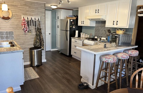 Florien Cabin | Cozy, private, rustic-modern cabin, a doorway to fine fishing and lake fun!