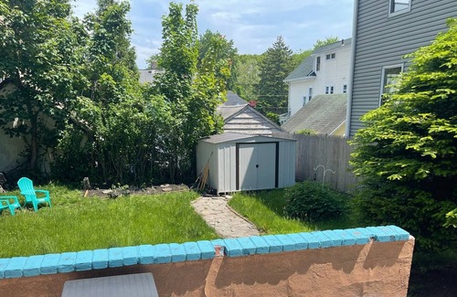 South Side Apartment | COZY PRIVATE STUDIO w/ Free Off-Street Parking & Washer/Dryer