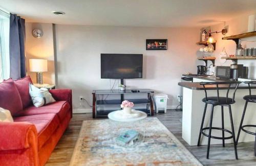 Fort Gary House | Cozy Private Suite