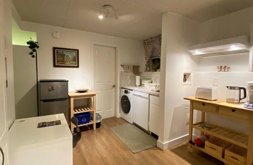 Coquitlam Apartment | Cozy Private Unit