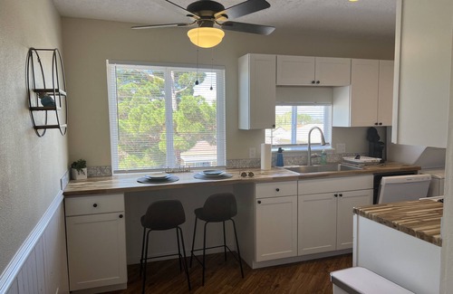 Northeast Heights Apartment | COZY private upstairs retreat w/mountain views!