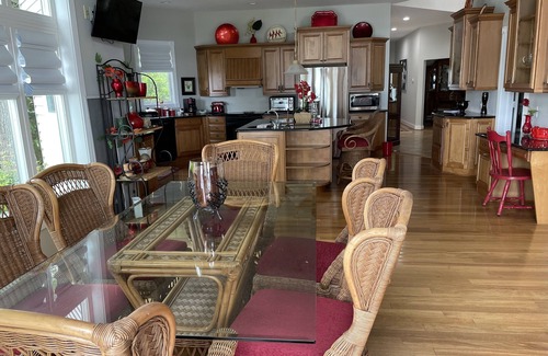 Lancaster House | Cozy, Private Water Front Home with Long Pier