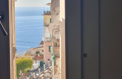 Raito Apartment | Cozy property on the Amalfi Coast close to the most beautiful beaches