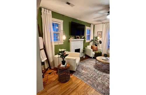 Five Points House | Cozy, Quaint & beautiful home - La Casa De Madre