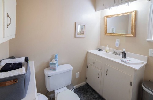 Tuolumne Cottage | CoZY Quarters-Private Garden Entrance, Inflatable Spa,Close to Yosemite & Casino