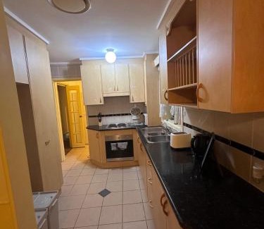 Kellyville House | Cozy Queen Room in Peaceful House with Garden - KV3