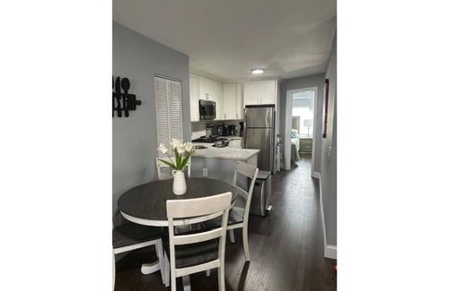 Queens House | Cozy Queens Beauty