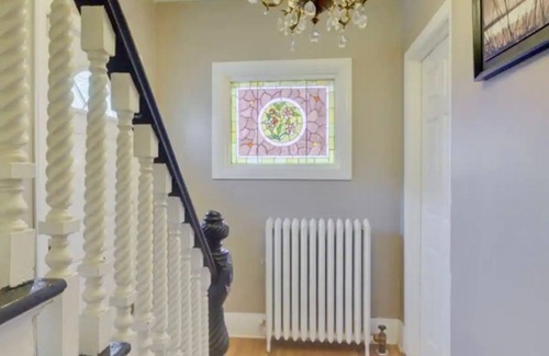 Milford Apartment | Cozy Queensize room in Welcoming Milford with Shared Bathroom,Ultrafast WiFi, AC