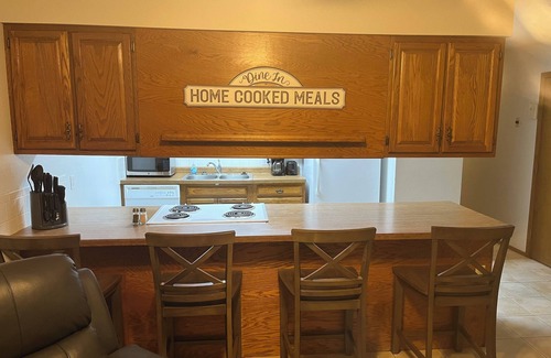 Delta Condo | Cozy, quiet 2-bedroom condo in welcoming Delta with WiFi & 1 car attached garage